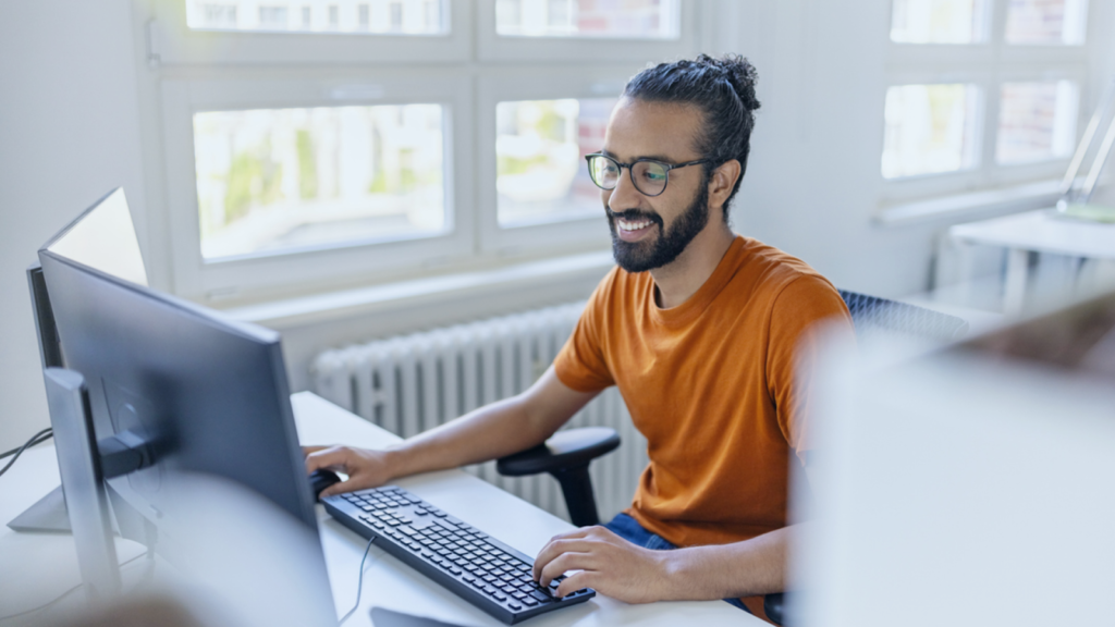 Hybrid Work Trends and Why Ergonomic Solutions Matter